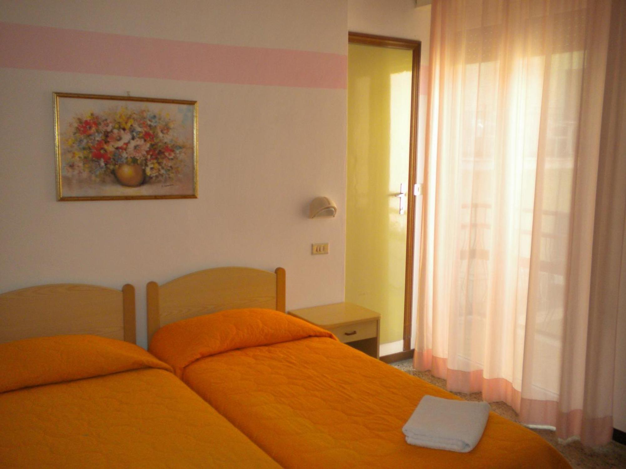 Hotel Nives Rimini Rum bild