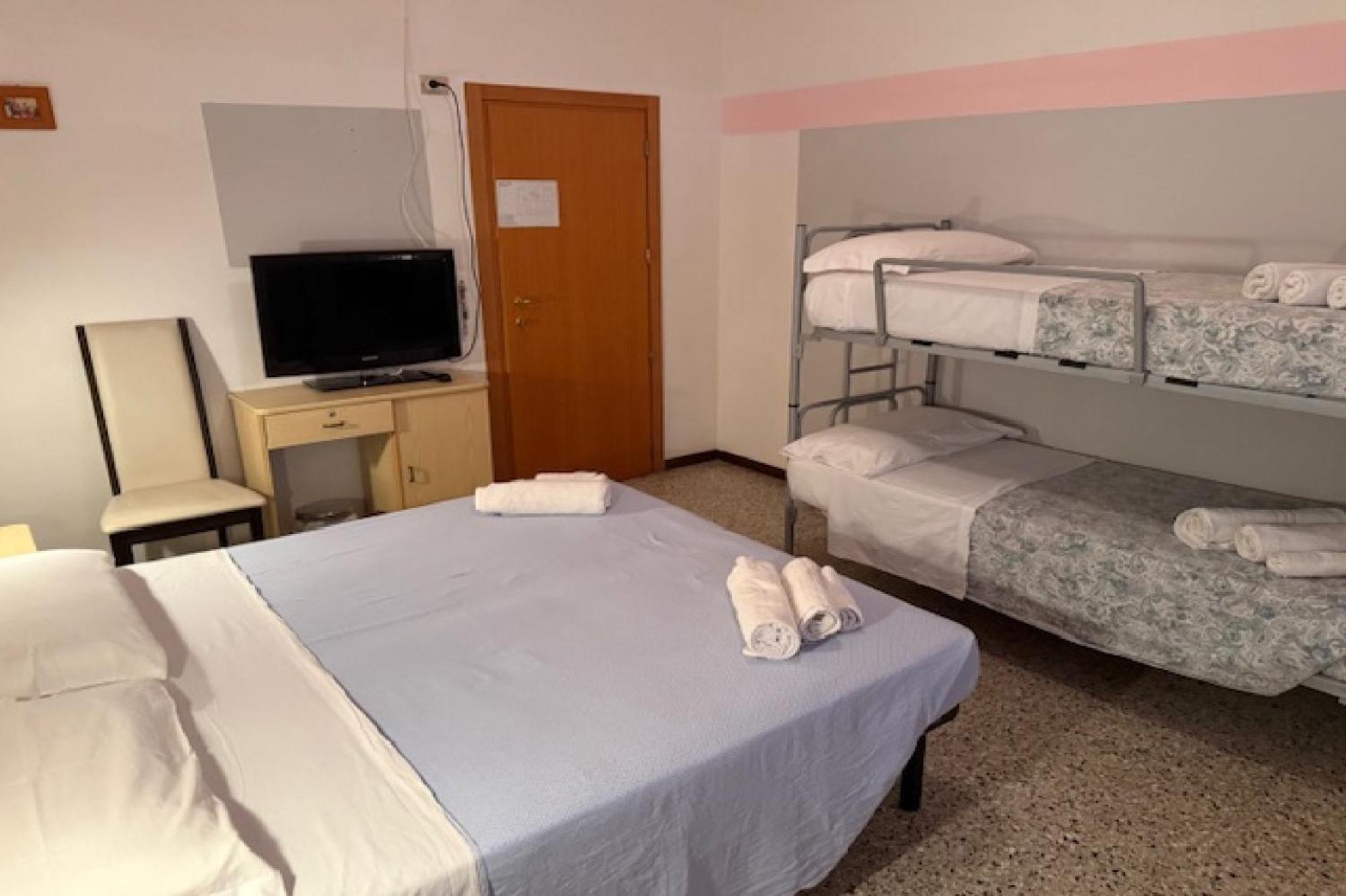 Hotel Nives Rimini Exteriör bild